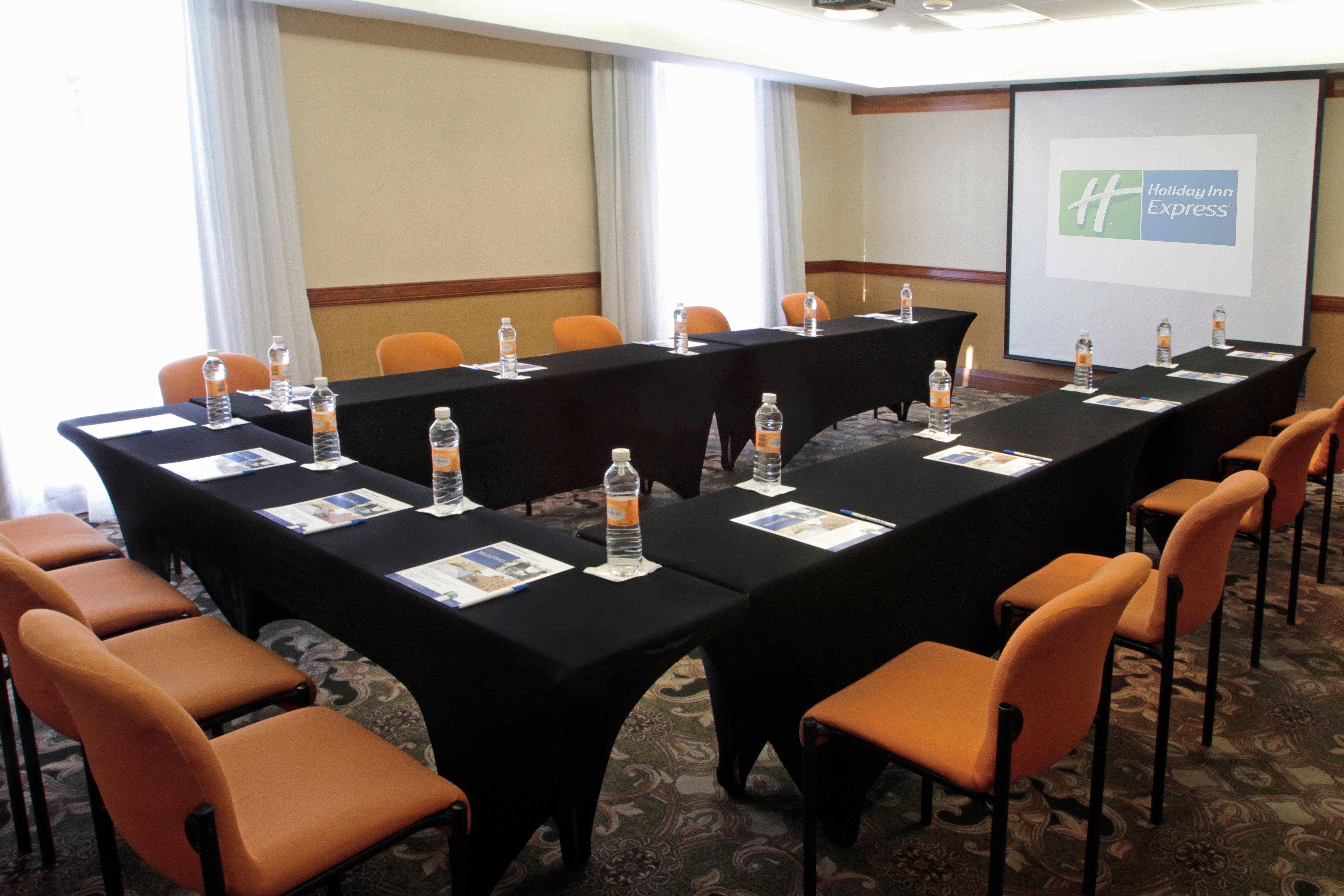 Holiday Inn Express Monterrey Galerias-San Jeronimo By Ihg Luaran gambar