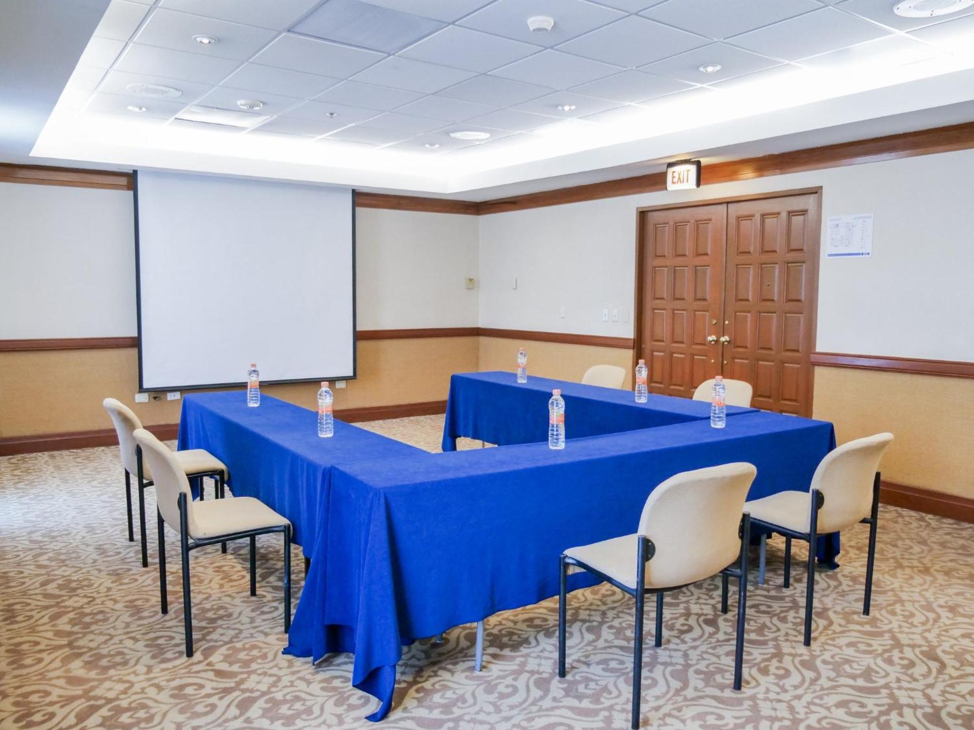 Holiday Inn Express Monterrey Galerias-San Jeronimo By Ihg Luaran gambar