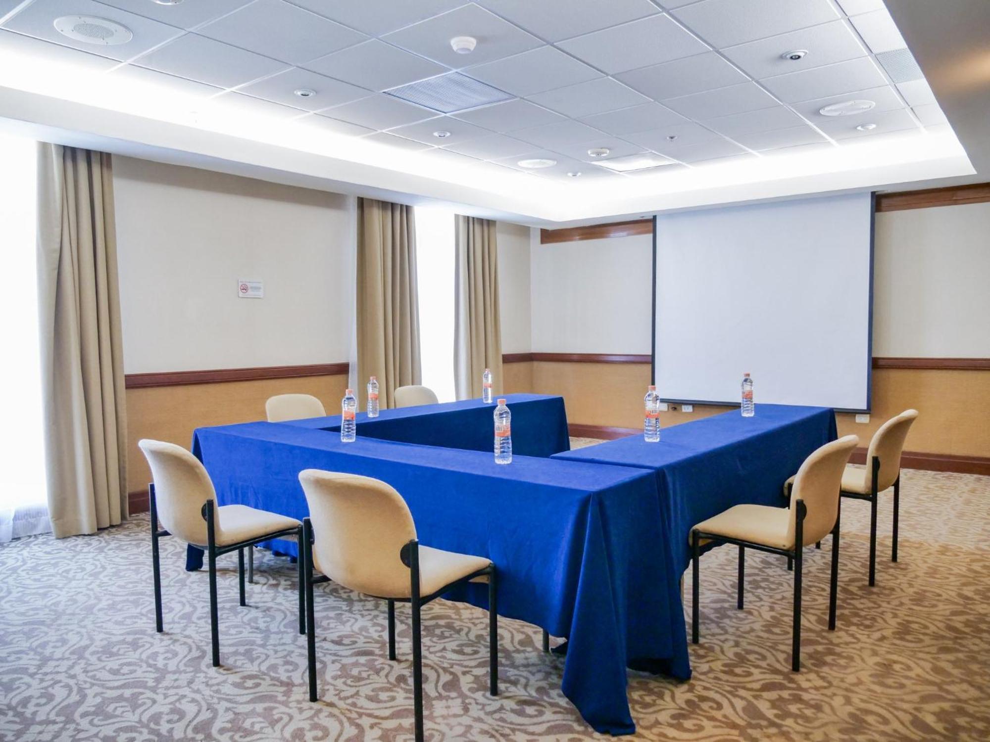 Holiday Inn Express Monterrey Galerias-San Jeronimo By Ihg Luaran gambar