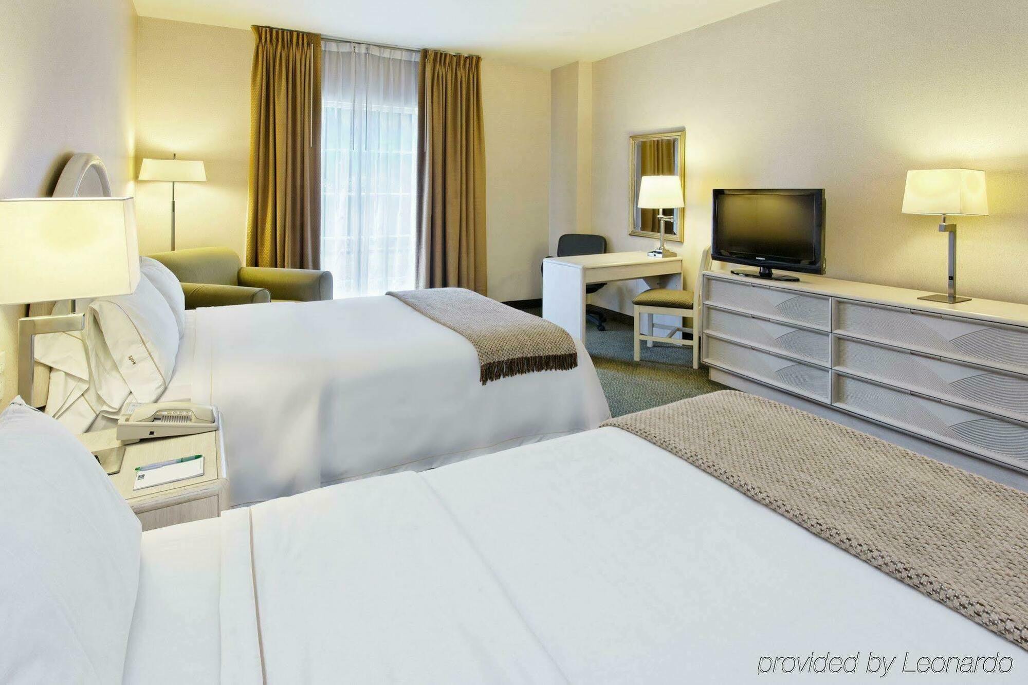 Holiday Inn Express Monterrey Galerias-San Jeronimo By Ihg Bilik gambar